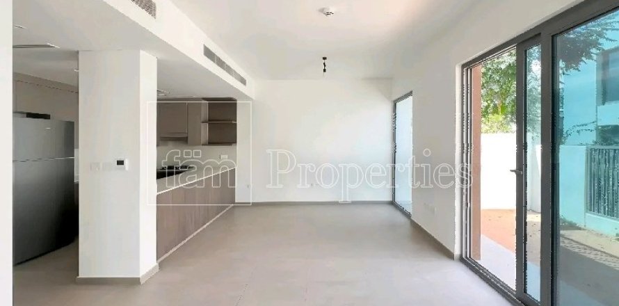 Вилла в Tilal Al Ghaf, Дубай, 4 спальни, 231.6м², № 99943