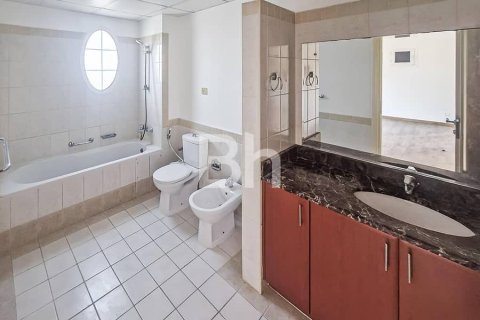 Villa à The Springs, Dubai, 3 chambres, 380 m², № 22066 - photo 11