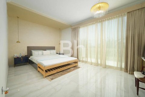 Villa in Jumeirah Islands, Dubai 4 bedrooms, 511 sq.m. № 23353 - photo 19