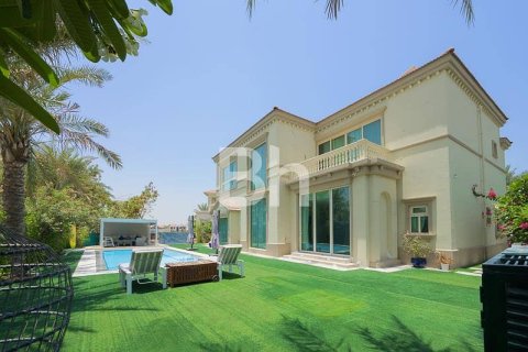 Villa in Jumeirah Islands, Dubai 4 bedrooms, 511 sq.m. № 23353 - photo 9