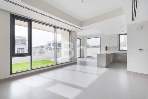 Снять в аренду виллу в Дубай Хилс Эстейт, Дубай: 5 спален, 254м², № 23354 - фото 13