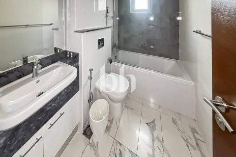 Apartment in Business Bay, Dubai 2 bedrooms, 140 sq.m. № 56511 - photo 6