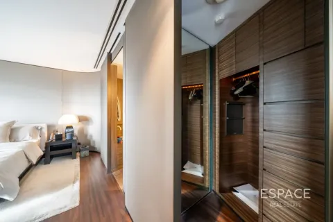 Apartamento en ARMANI RESIDENCES en Burj Khalifa, Dubai, 1 dormitorio, 98 m², № 123057 - foto 11