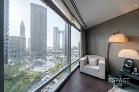 Apartamento en ARMANI RESIDENCES en Burj Khalifa, Dubai, 1 dormitorio, 98 m², № 123057 - foto 7