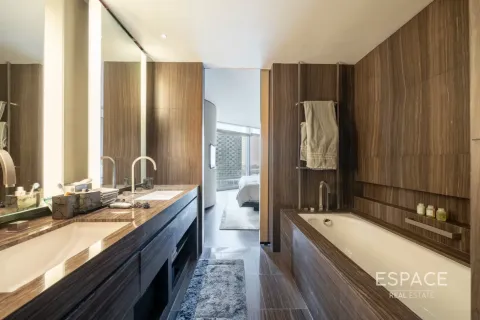 Apartamento en ARMANI RESIDENCES en Burj Khalifa, Dubai, 1 dormitorio, 98 m², № 123057 - foto 13