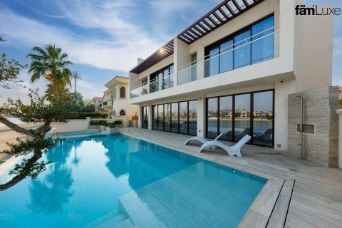 Villa à Palm Jumeirah, Dubai, 5 chambres, 682.4 m², № 96205