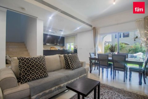 Adosado en Dubai, 3 dormitorios, 248.4 m², № 48918 - foto 2