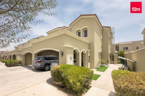 Adosado en Dubai, 3 dormitorios, 248.4 m², № 48918 - foto 1