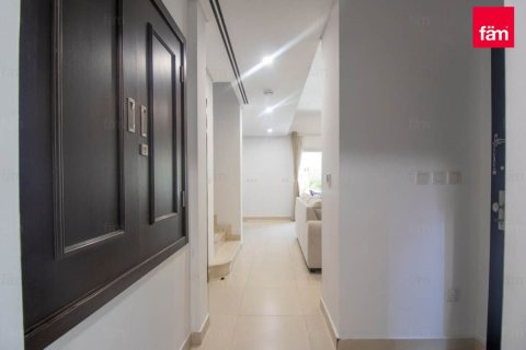 Adosado en Dubai, 3 dormitorios, 248.4 m², № 48918 - foto 5