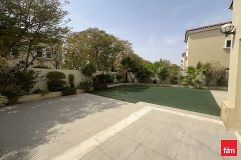 Villa in Dubai 4 bedrooms, 578.6 sq.m. № 49977 - photo 9