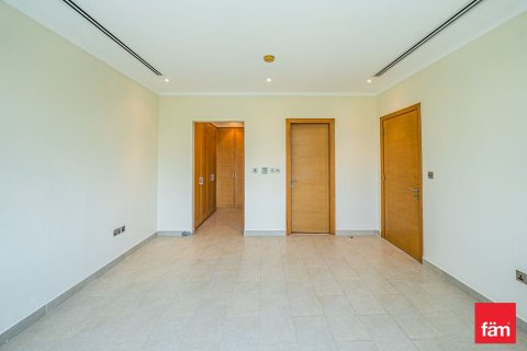Villa in Dubai 4 bedrooms, 578.6 sq.m. № 49977 - photo 12