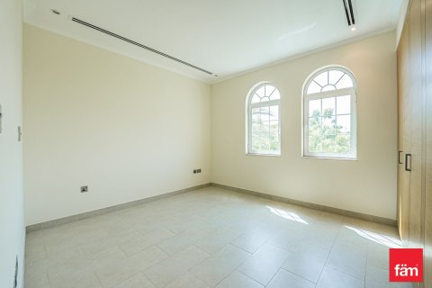 Villa in Dubai 4 bedrooms, 578.6 sq.m. № 49977 - photo 17