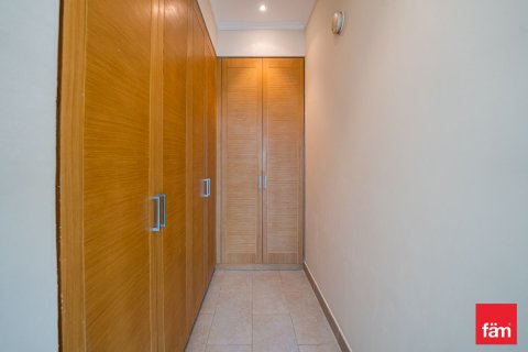 Villa in Dubai 4 bedrooms, 578.6 sq.m. № 49977 - photo 13