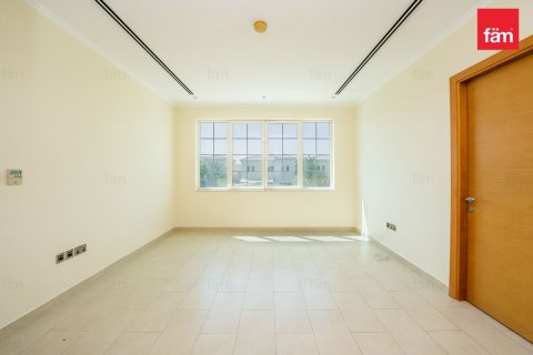 Villa in Dubai 4 bedrooms, 578.6 sq.m. № 49977 - photo 11