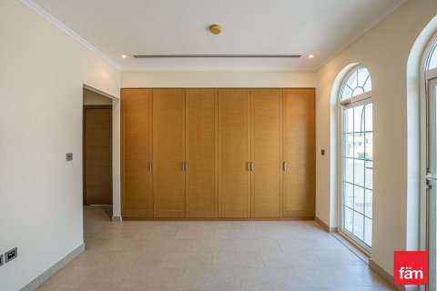 Villa in Dubai 4 bedrooms, 578.6 sq.m. № 49977 - photo 14