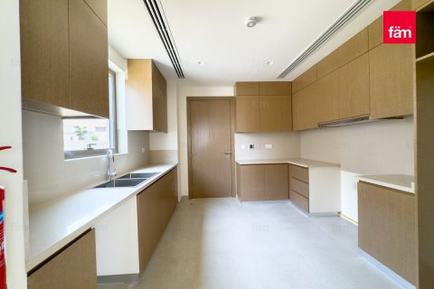 Villa in Al Furjan, Dubai 5 bedrooms, 651.3 sq.m. № 49976 - photo 8