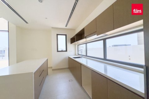 Villa in Al Furjan, Dubai 5 bedrooms, 651.3 sq.m. № 49976 - photo 7