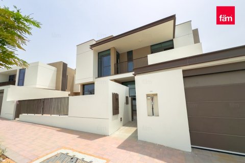 Villa in Al Furjan, Dubai 5 bedrooms, 651.3 sq.m. № 49976 - photo 1
