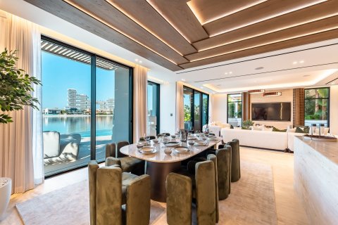 Villa en Palm Jumeirah, Dubai, 5 dormitorios, 799 m², № 97198 - foto 6