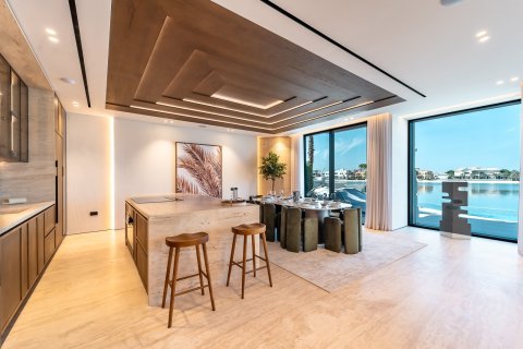 Villa en Palm Jumeirah, Dubai, 5 dormitorios, 799 m², № 97198 - foto 5