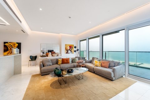 Apartment in Dubai Marina, Dubai 3 bedrooms, 242 sq.m. № 97203 - photo 6