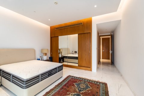 Apartment in Dubai Marina, Dubai 3 bedrooms, 242 sq.m. № 97203 - photo 15