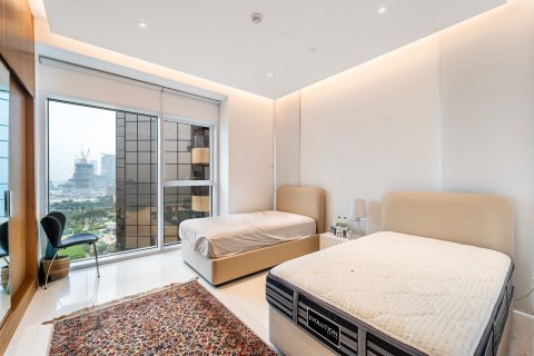 Apartment in Dubai Marina, Dubai 3 bedrooms, 242 sq.m. № 97203 - photo 12