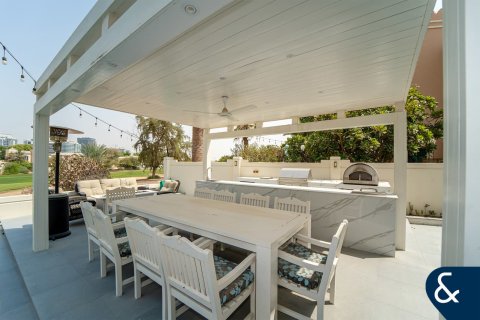 Купить виллу в Victory Heights, Dubai Sports City, Дубай: 5 спален, 446м², № 75665 - фото 18