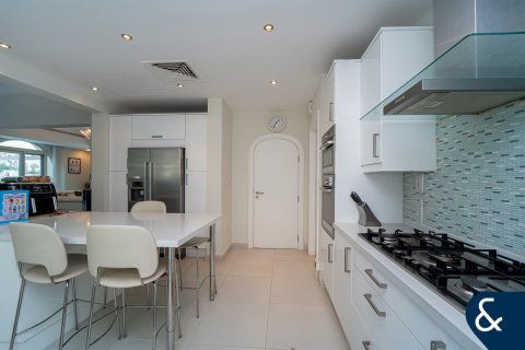 Купить виллу в Victory Heights, Dubai Sports City, Дубай: 5 спален, 446м², № 75665 - фото 7