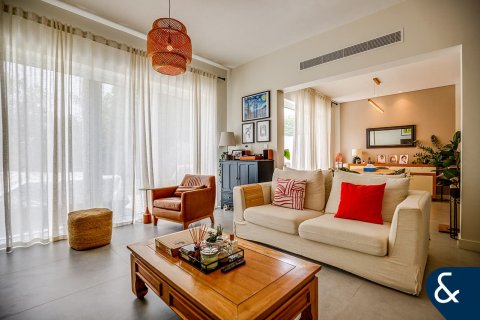 Villa à Dubai, 4 chambres, 244 m², № 75667 - photo 6