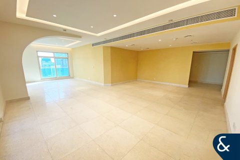 Apartment in Dubai Marina, Dubai 4 bedrooms, 285 sq.m. № 75661 - photo 4