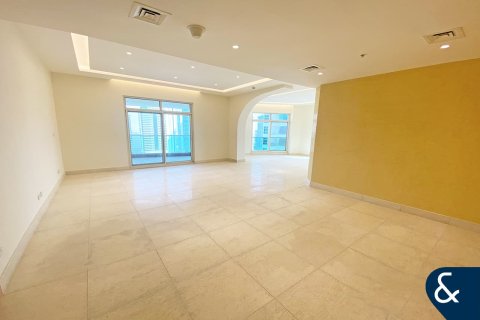Apartment in Dubai Marina, Dubai 4 bedrooms, 285 sq.m. № 75661 - photo 2