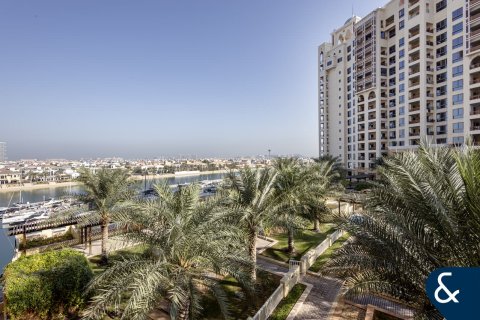 Apartment in Palm Jumeirah, Dubai 2 bedrooms, 190 sq.m. № 88926