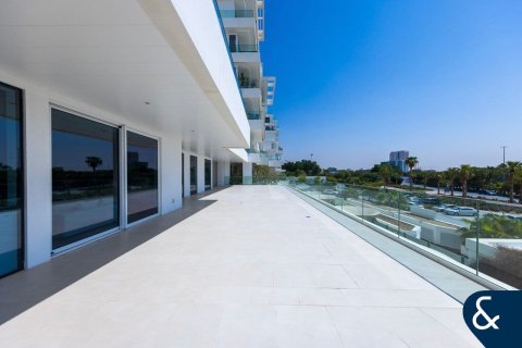 Apartment in SEVENTH HEAVEN in Al Barari, Dubai 2 bedrooms, 404 sq.m. № 88937 - photo 3