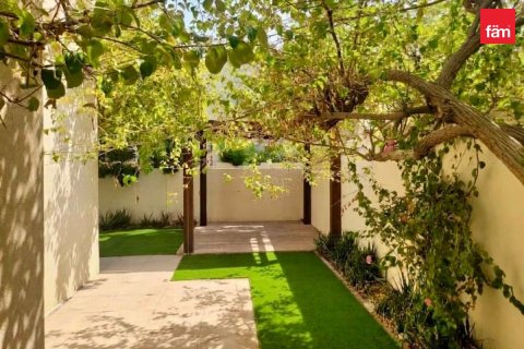 Adosado en Dubai, 3 dormitorios, 295.4 m², № 118988 - foto 23