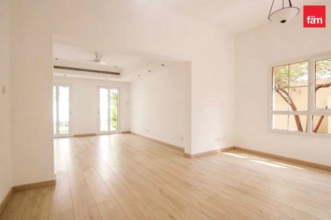 Adosado en Dubai, 3 dormitorios, 295.4 m², № 118988