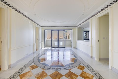 Penthouse in Bur Dubai, Dubai 5 bedrooms, 1207.04 sq.m. № 52866 - photo 6