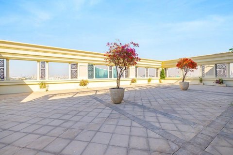 Penthouse in Bur Dubai, Dubai 5 bedrooms, 1207.04 sq.m. № 52866 - photo 22