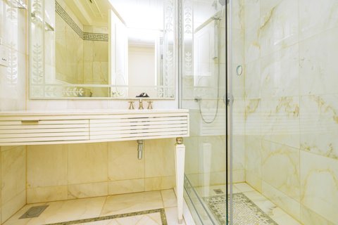 Penthouse in Bur Dubai, Dubai 5 bedrooms, 1207.04 sq.m. № 52866 - photo 18