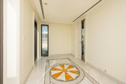 Penthouse in Bur Dubai, Dubai 5 bedrooms, 1207.04 sq.m. № 52866 - photo 26