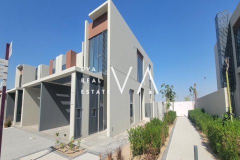 Townhouse in Dubai 4 bedrooms, 251.94 sq.m. № 52865 - photo 8