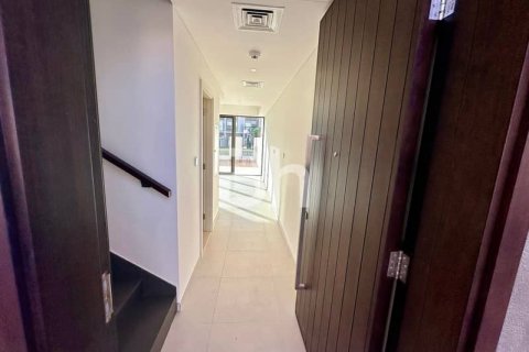 Adosado en Dubai, 3 dormitorios, 176 m², № 57014 - foto 7