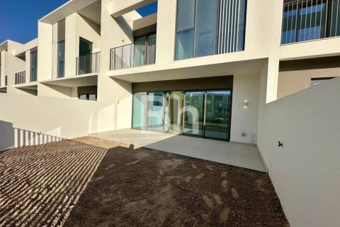 Adosado en Dubai, 3 dormitorios, 176 m², № 57014 - foto 2