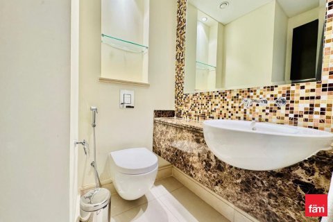 Hotel Apartment in Downtown Dubai (Downtown Burj Dubai), Dubai 1 bedroom, 74 sq.m. № 97830 - photo 12