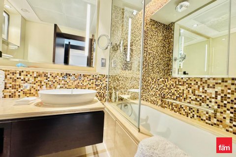 Hotel Apartment in Downtown Dubai (Downtown Burj Dubai), Dubai 1 bedroom, 74 sq.m. № 97830 - photo 11