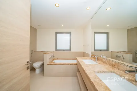 Villa in Dubai Hills Estate, Dubai 3 bedrooms, 296 sq.m. № 122820 - photo 13