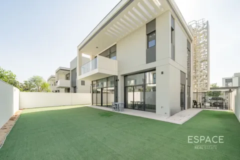 Villa in Al Furjan, Dubai 4 bedrooms, 331 sq.m. № 122825