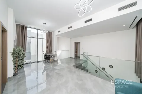 Villa in Al Furjan, Dubai 4 bedrooms, 331 sq.m. № 122825 - photo 12