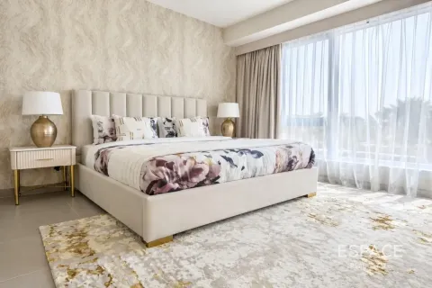 Villa in Dubai Hills Estate, Dubai 5 bedrooms, 251 sq.m. № 122821 - photo 4