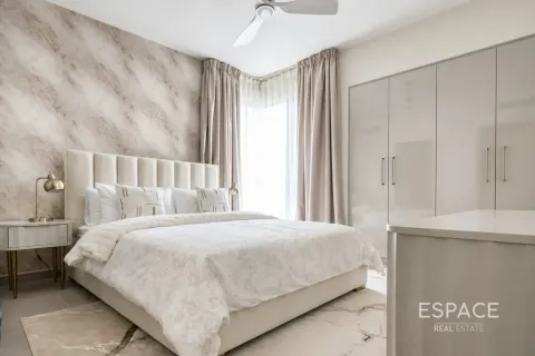 Villa in Dubai Hills Estate, Dubai 5 bedrooms, 251 sq.m. № 122821 - photo 2